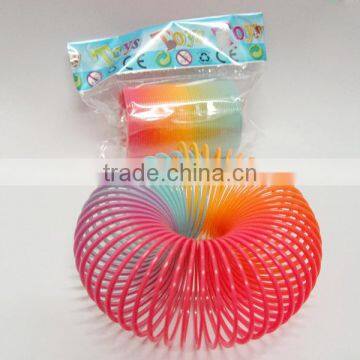 popular plastic rainbow spring toys educational classic toys for kids/promotional toys raibow circle