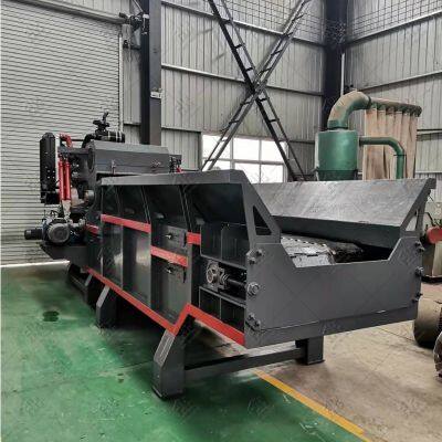 Automatic Wood Chips Making Machine with Conveyor Belt System