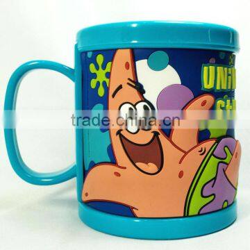 Fashionable Plastic Cup With Handle