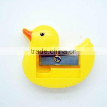 ONE HOLE PENCIL SHARPENER/DUCK DESIGN