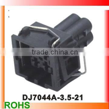 Automotive female connector wiring harness plug terminal