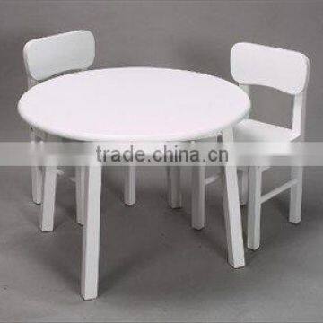 round table and chair