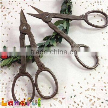 Vintage Sewing Tools Bronze Thread Scissors Fancy Embroidery Scissors photo-2