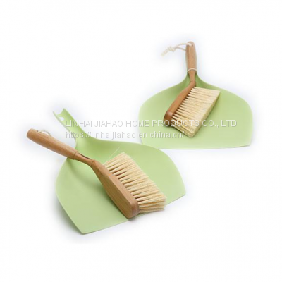 Dustpan set