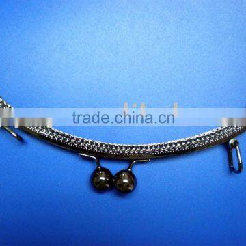 Black nickel color with kiss ball handbag metal frame