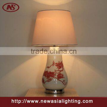 Chinese style red flower ceramic table lamp for hotel and home decorative