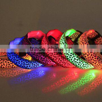 Leopard-print flat fibre LED collar light pet dog collar supports customized size