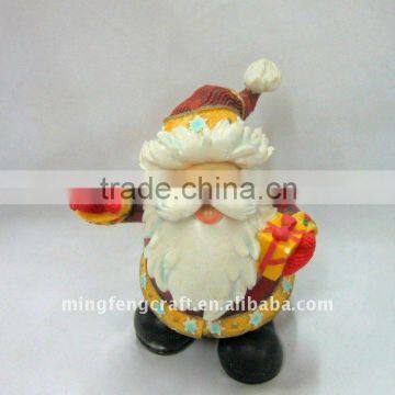 Polyresin Gnome With Gift Box Figurine Craft