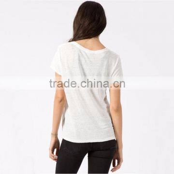 Embossed Logo T-shirt Plain White Round Neck T-shirt photo-2