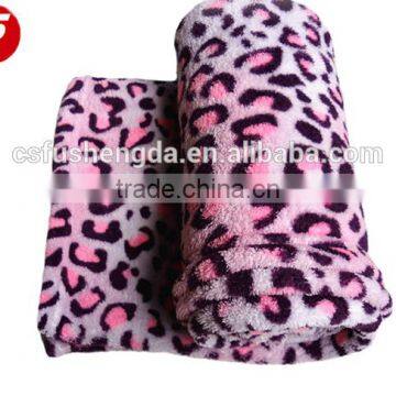 China supplier 100% polyester PV Plush super soft blanket to keep wam for hotel