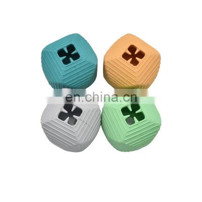 New dog rubber ball toy treats ball non-toxic and durable rolling ball hot selling pet products