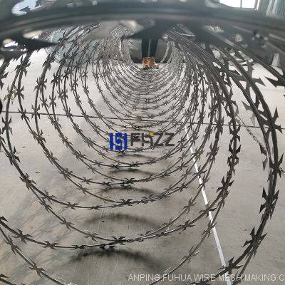 Heavy Galvanized Razor Wire Type CBT-60 Diameter 700mm for Security Barriers