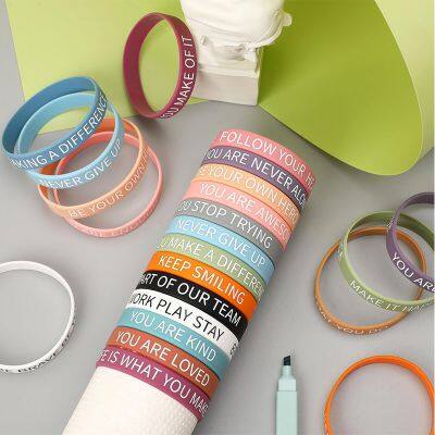 Hot Sale Colorfully Never Give up Printed Silicone Wristbands photo-2