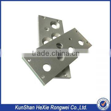 China Precision Anodized Aluminum Hole Cnc Milling Machine Spare Parts Supplier's Choice photo-4