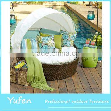 Luxury rattan round lounge canopy bed outdoor