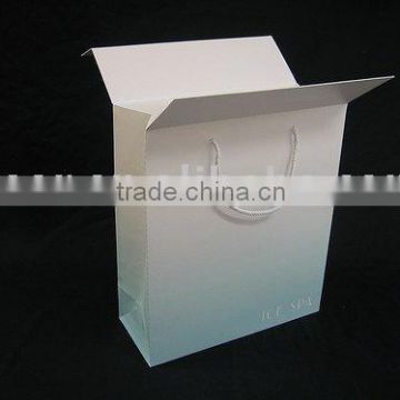 white paper shopping bag with cover