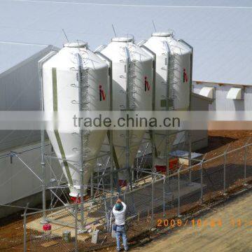 Poultry silo for breeder feeding