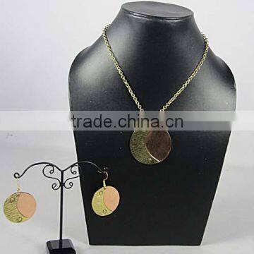 Jewelry Brass Necklace , Fashion Cufflink, Metal Bangles, Bracelts, Hi End Fashion New Design -