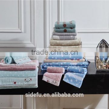 Wholesale Super Soft Home Textile & Hotel Use Yarn Dyed Kids Cartoon Bath Towel