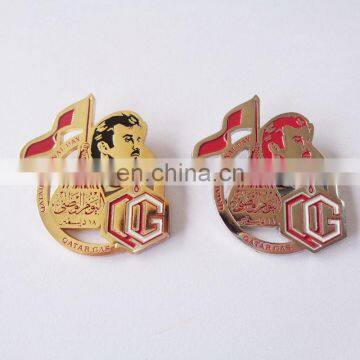 2017 new design hot sale Qatar special souvenir gift emir image and national flag design metal badge