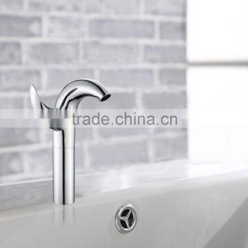 Long Neck Chrome Finishing Single Hole Mounted Basin Tap