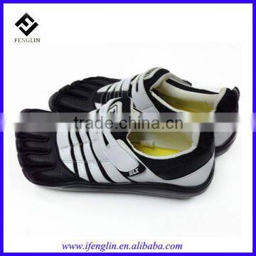 OEM and ODM support five finger shoe