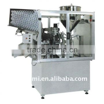 Automatic liquid filling and sealing machine