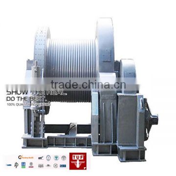 Single-drum pneumatic winch for boat