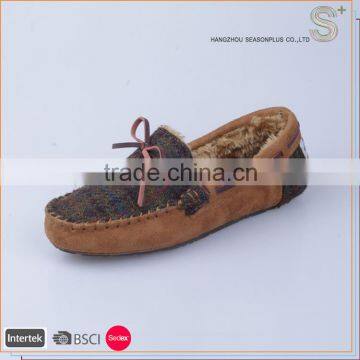 Customized soft warm flat mocassin shoe for men