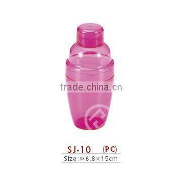 Plastic shaker bottle