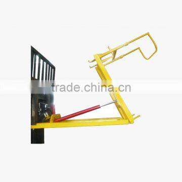 Forklift attachment Bin tipper