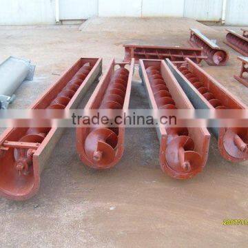 Screw conveyor for ore powder