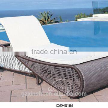 the most popular rattan sun bed/ beach chair with aluminum frame