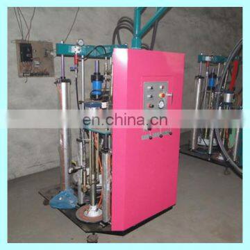 Two bicomponent silcon extruder machine