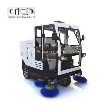 OR-M2000 driveway vacuum sweeper