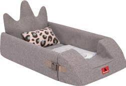 All-Seasons Crown Pet Bed With Cushion & Blanket photo-3