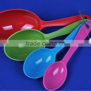 Plastic measuring spoon set