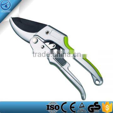 Power Drive Ratchet Pruning Shears