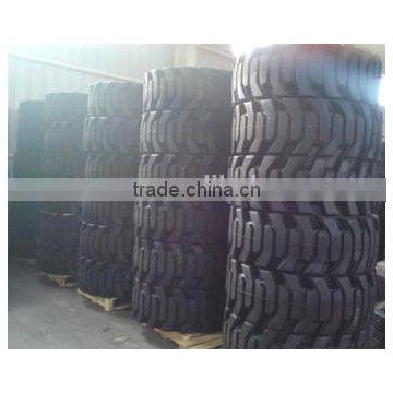 China Lug Tread 12x16.5 14x17.5 Jlg S400 Telescopic Boom Lift Solid Tires photo-5