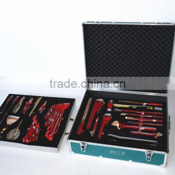 Non sparking 28pcs tools set for the chemical work environment