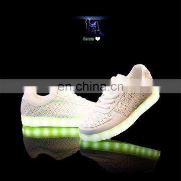 Wholesale Casual Couple Shoes OEM Low Minimum Quantity Luminous LED Sneakers photo-2