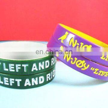Customized One Heart Silicone Wristband With Metal Clip and Laser Logo photo-5