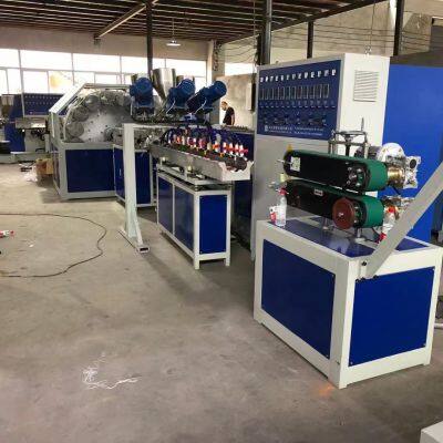 Wire hose extruder