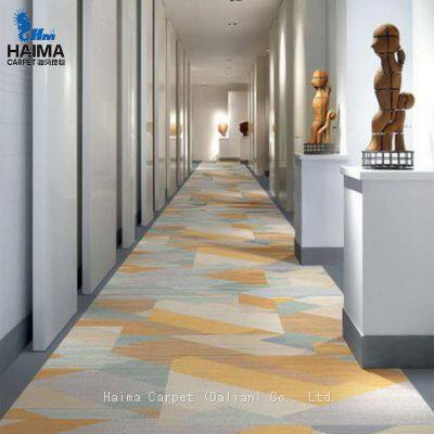 4 м шириной индивидуально изготовленное внутреннее противоскользящее ковролин из ПП для офиса, 100% нейлоновый напечатанный ковёр для роскошного лобби, гостиных, казино, полотеный