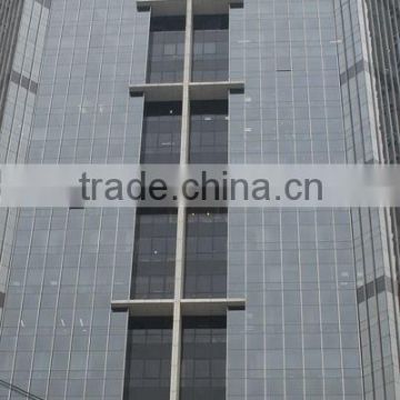 Semi-exposed glass curtain wall