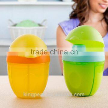 2016 New Penguin Portable Formula Dispenser &Snack Container/Snack Cup /Baby Milk Powder Dispenser/snack containers