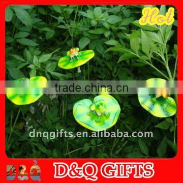 plastic frog garden stake