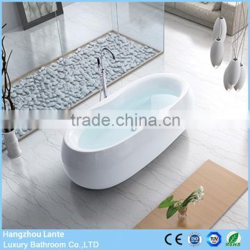 The seamless acrylic bath tub