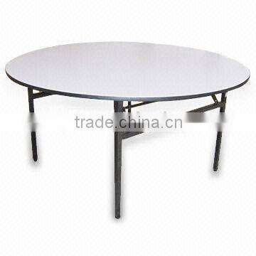 Round foldable table