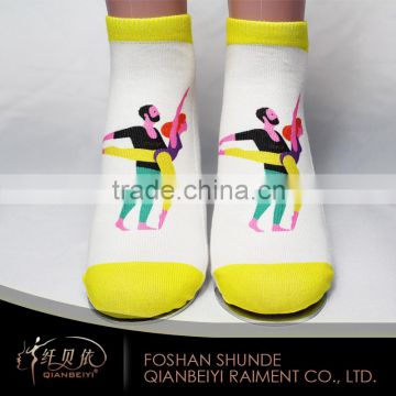 Wholesale daily wearing cotton white hot teen girls socks